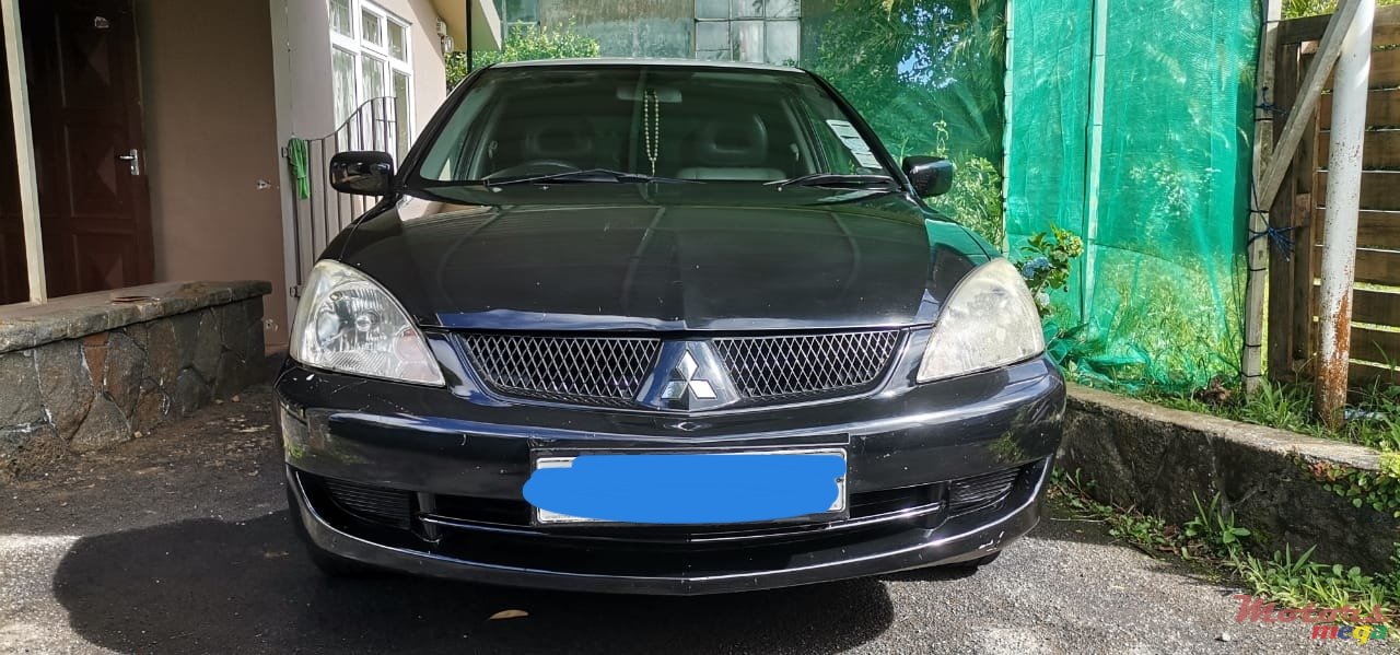 2008' Mitsubishi Lancer photo #2