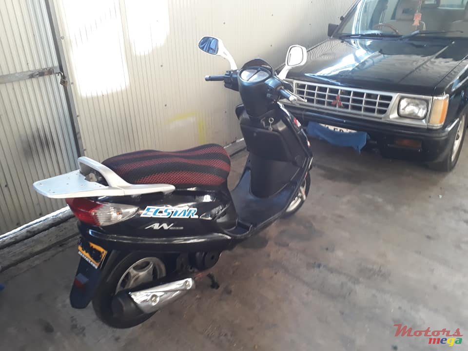 2012' Suzuki AN photo #6