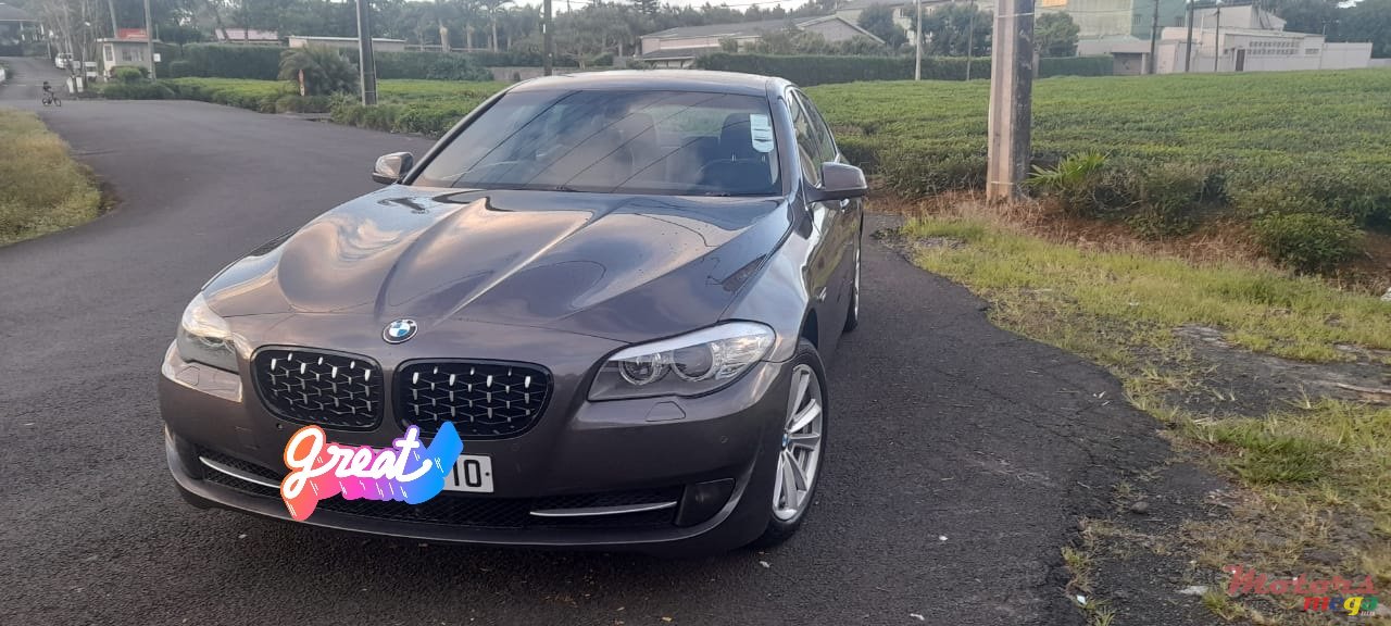 2010' BMW 523 i photo #1