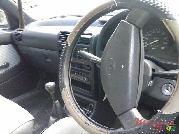 1993' Toyota Starlet photo #3