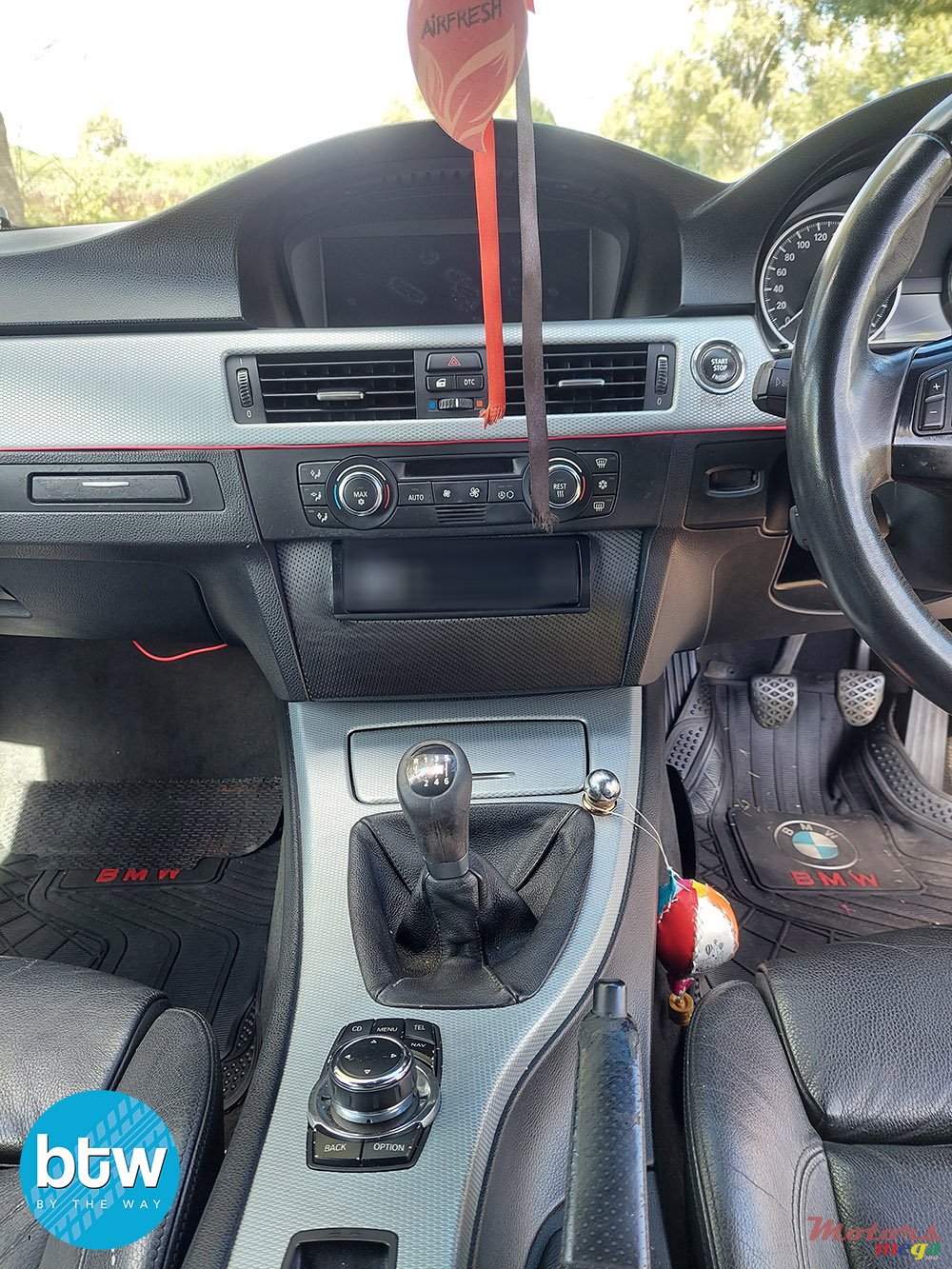 2009' BMW 320 photo #5