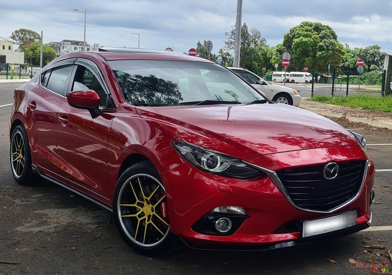 2015' Mazda 3 photo #1