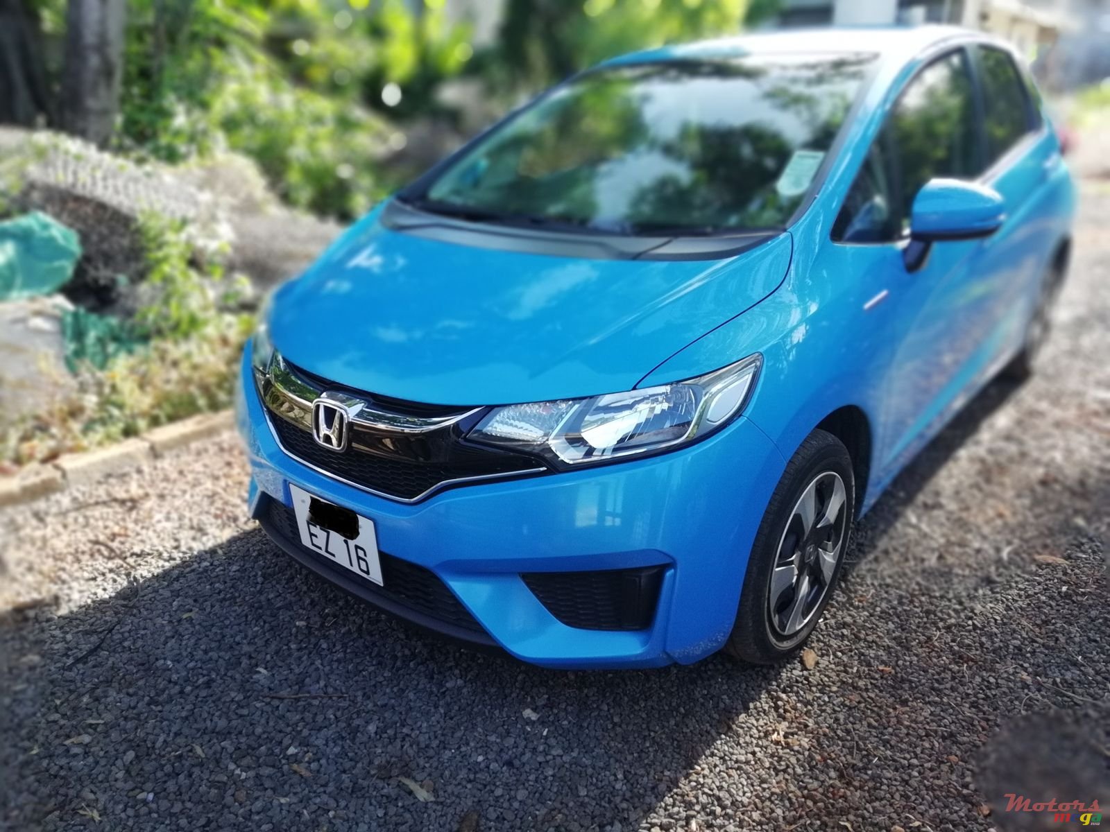 2016' Honda Fit HYBRID photo #2