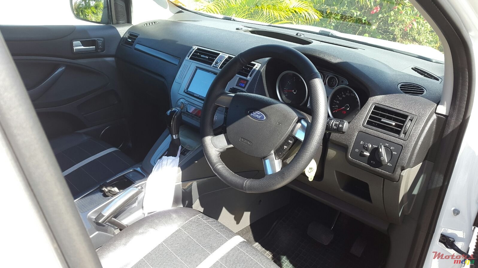 2010' Ford Kuga photo #6