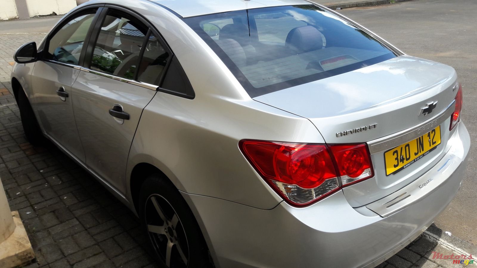 2012' Chevrolet Cruze L photo #4