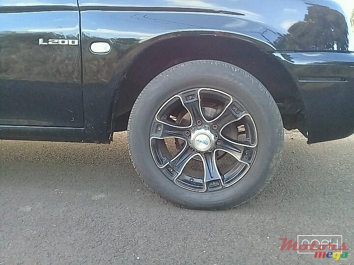 2007' Mitsubishi L 200 4×2 photo #5
