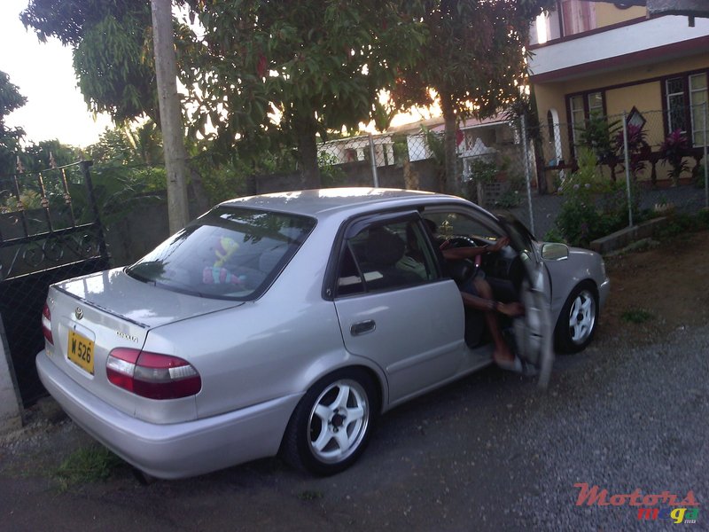 2000' Toyota Corolla photo #1