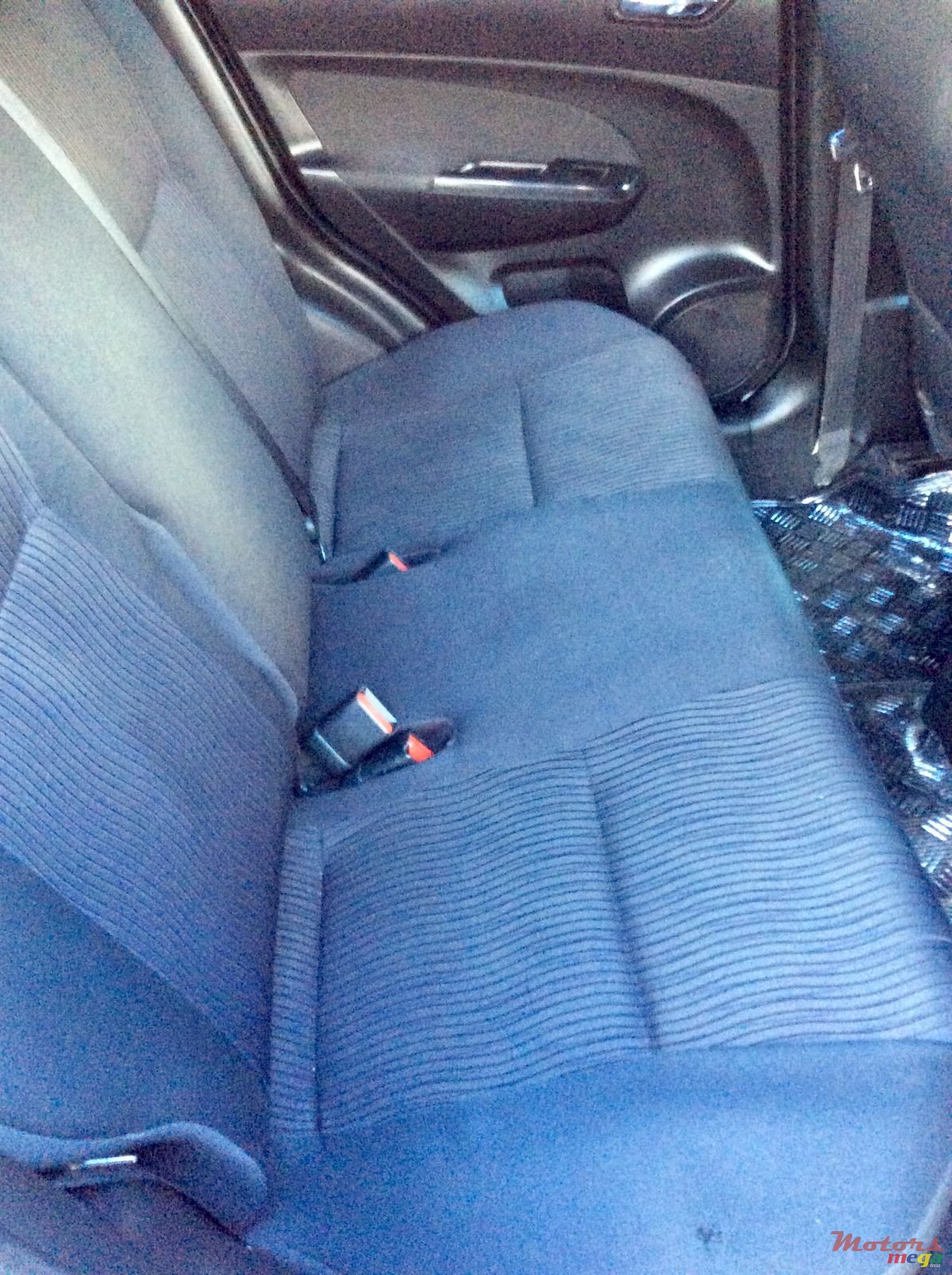 2013' Suzuki Swift photo #6