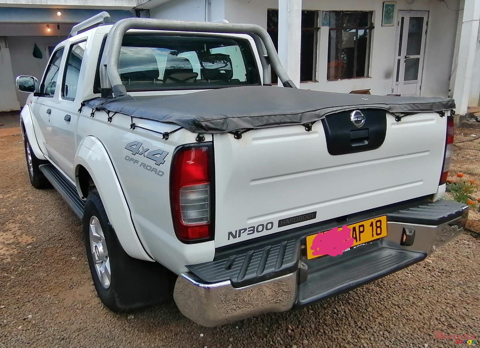 2018' Nissan NP300 photo #2