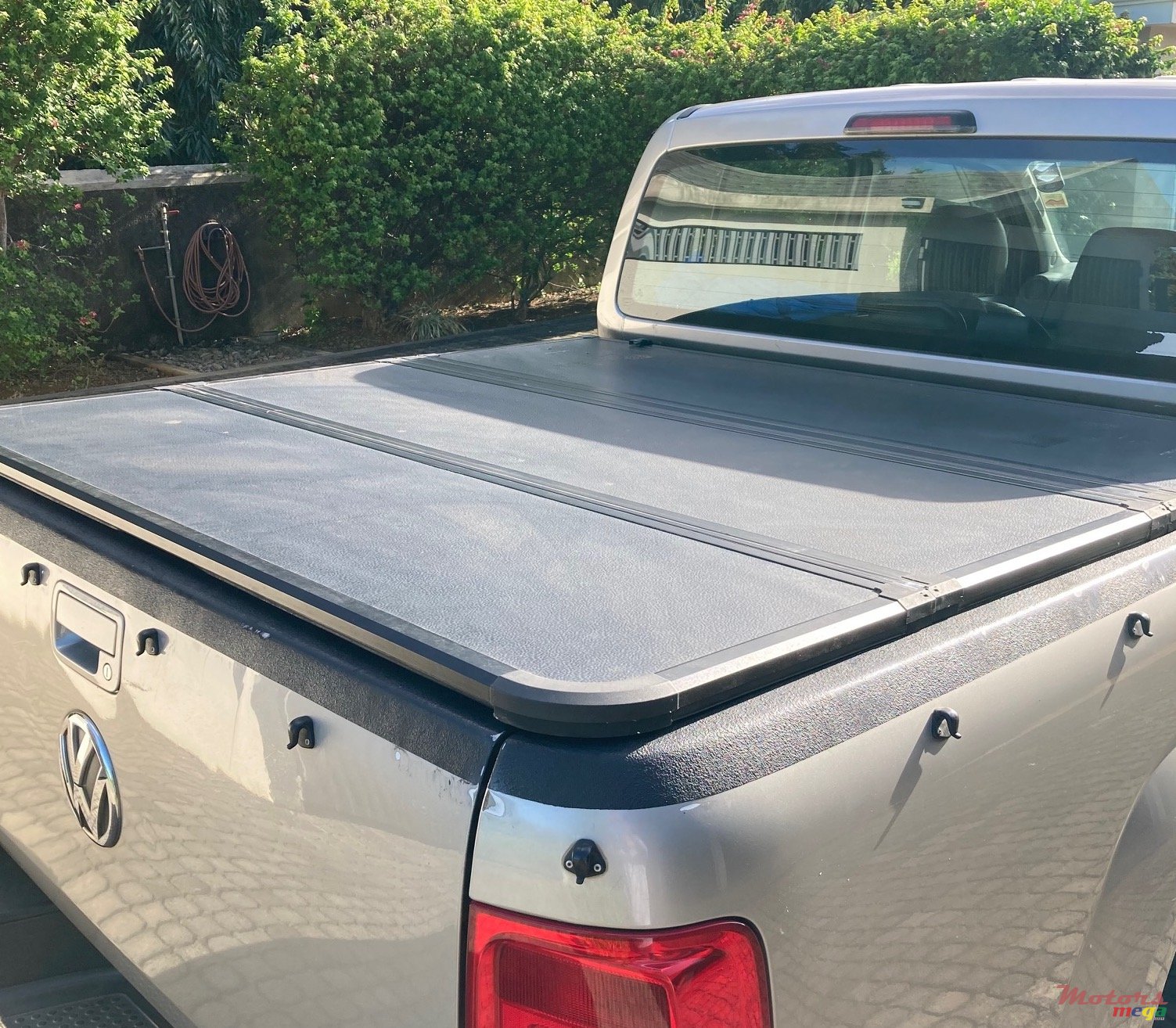 2014' Volkswagen Amarok 2.0 TDI photo #7