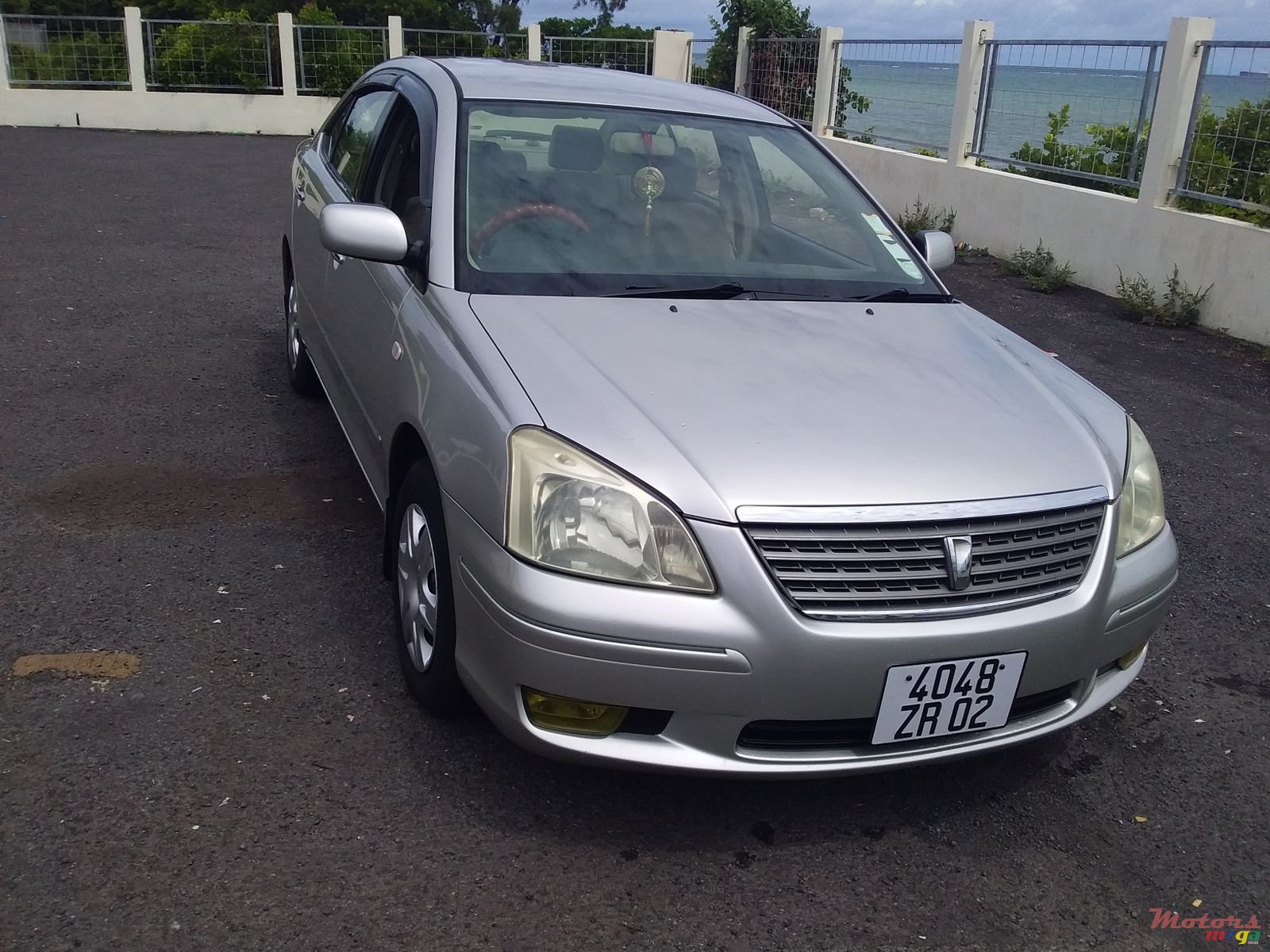 2002' Toyota Corona photo #2