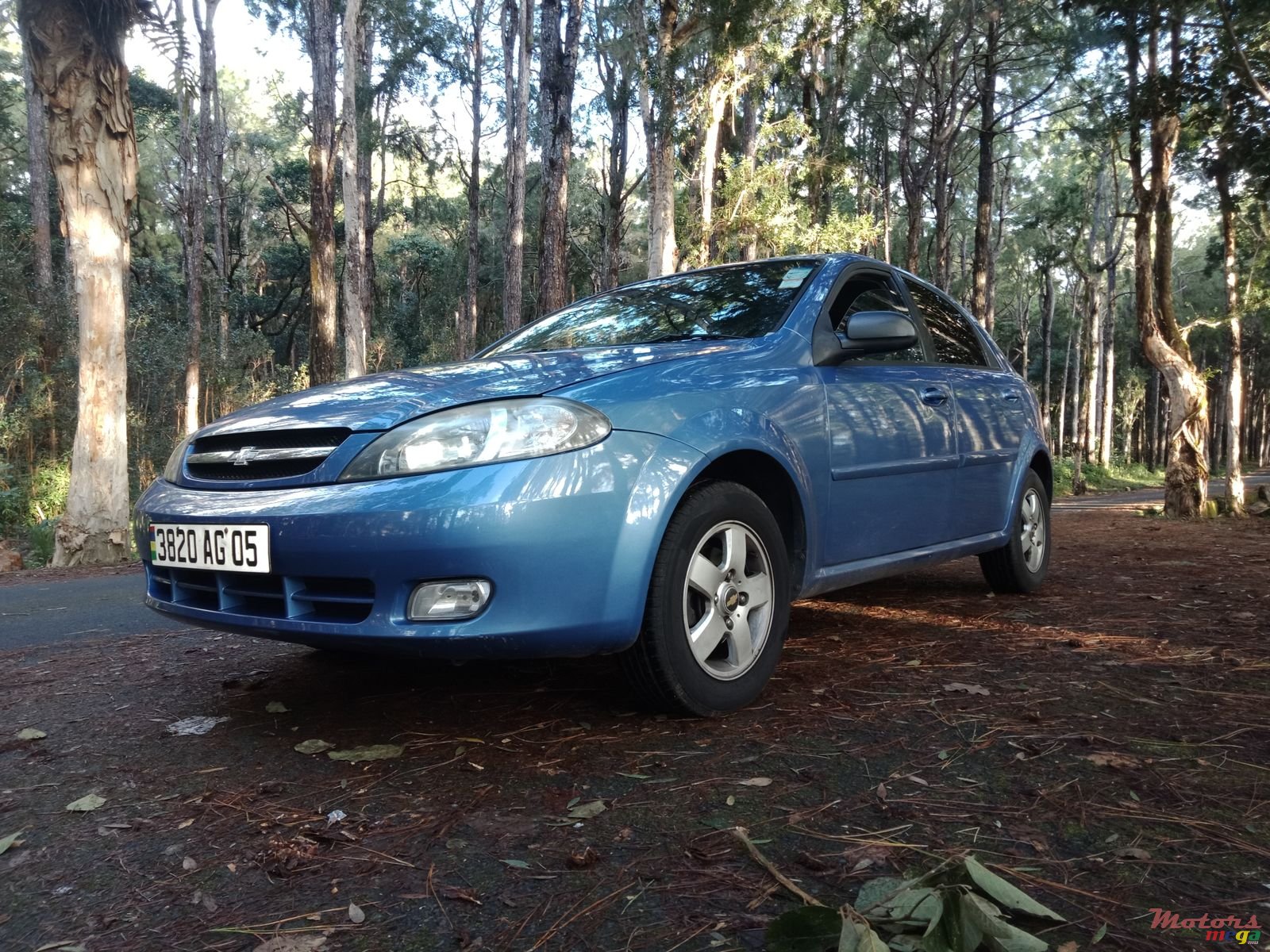 2005' Chevrolet Optra photo #4