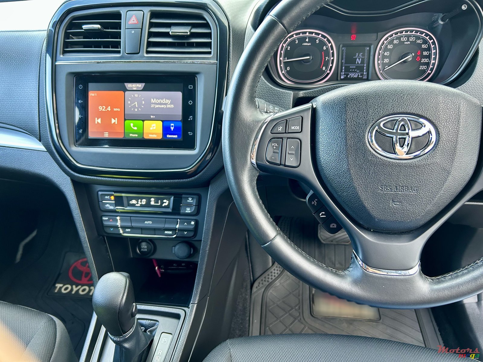 2021' Toyota Urban Cruiser photo #7