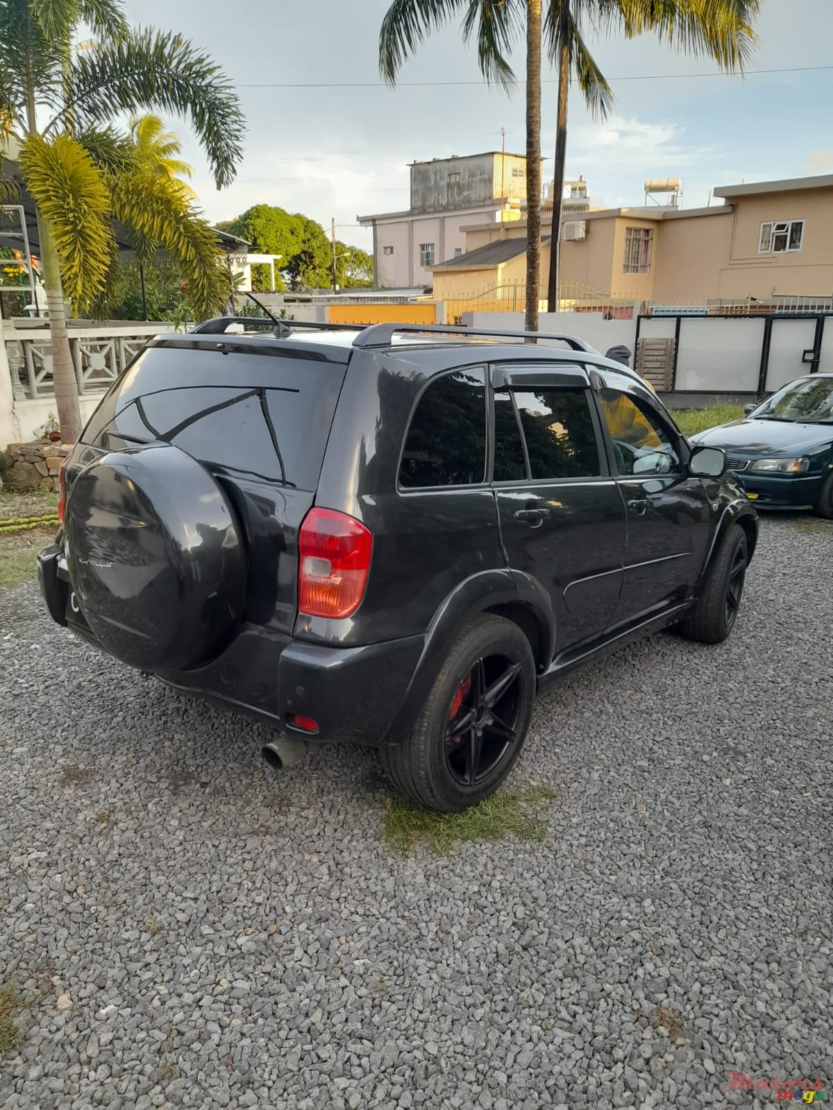 2001' Toyota RAV4 photo #2