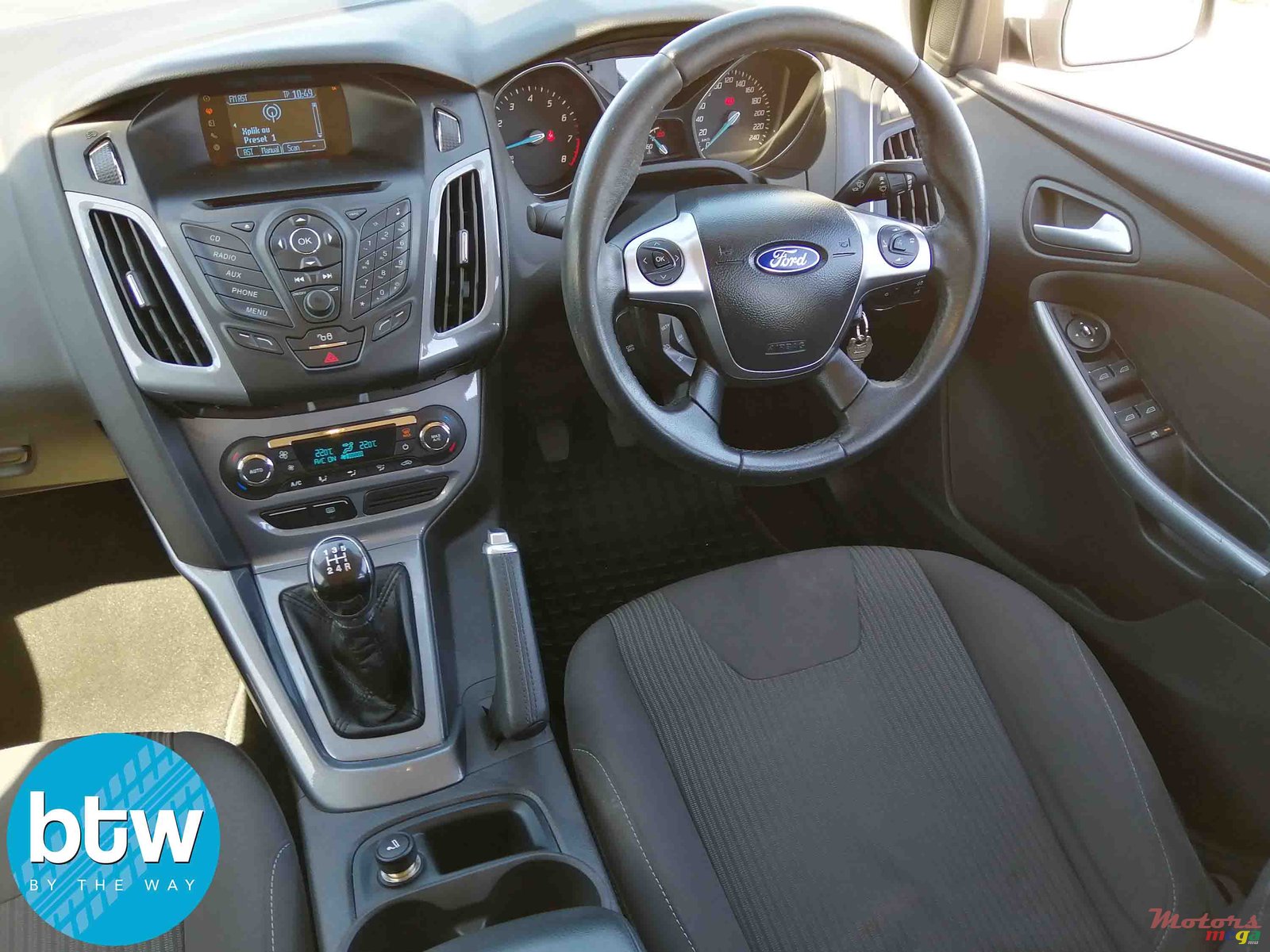 2016' Ford Focus Titanium photo #4