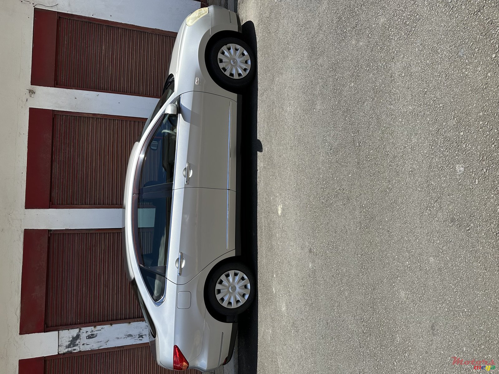 2006' Nissan Bluebird photo #2