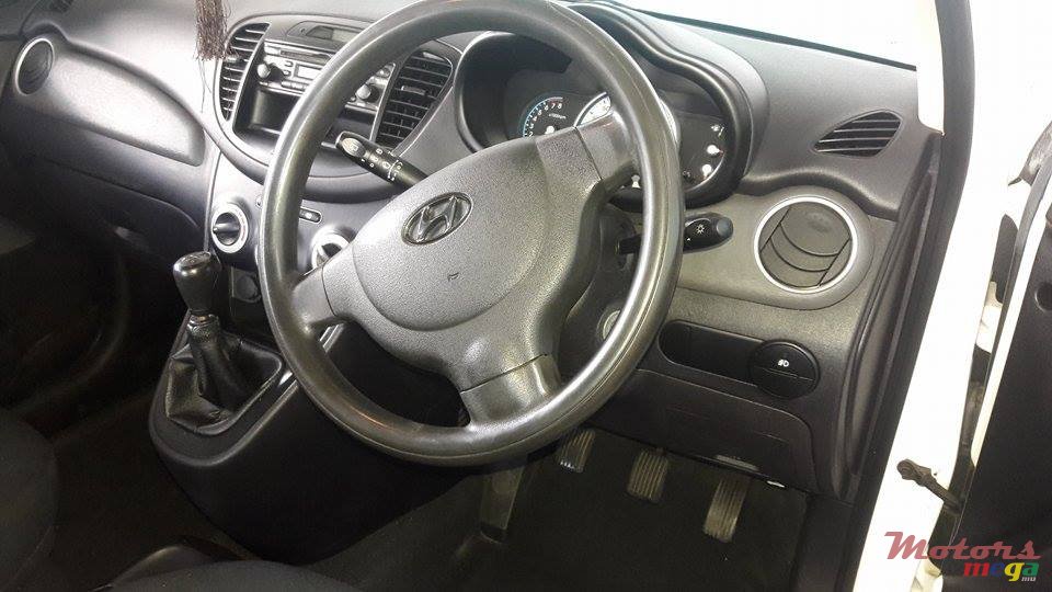 2009' Hyundai i10 photo #5