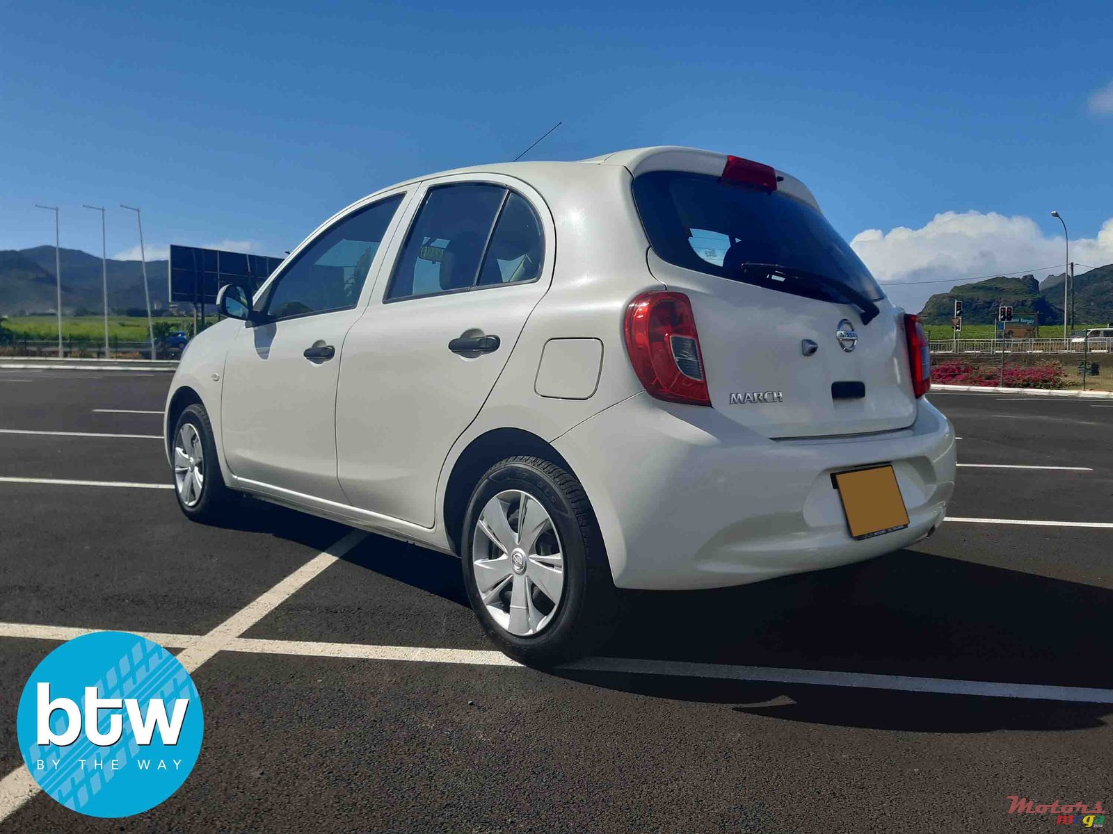 2016' Nissan March photo #2