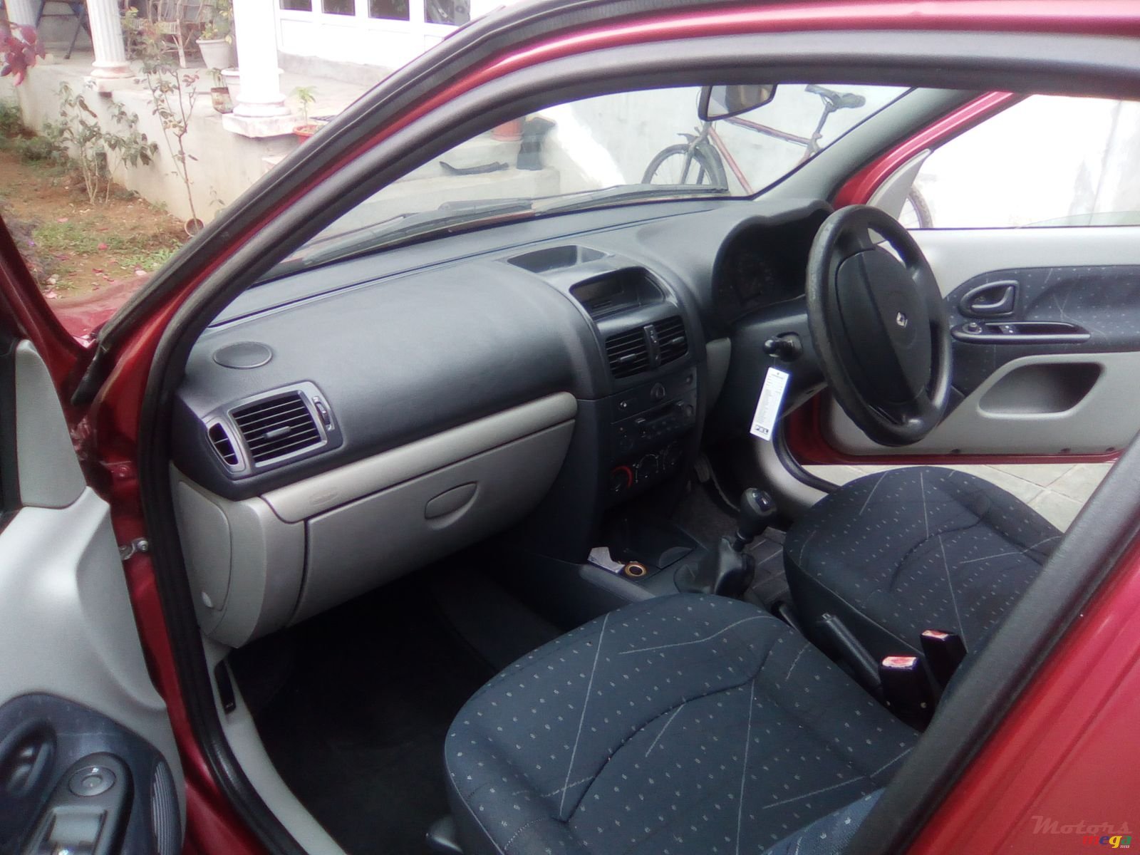 2003' Renault Clio No photo #1