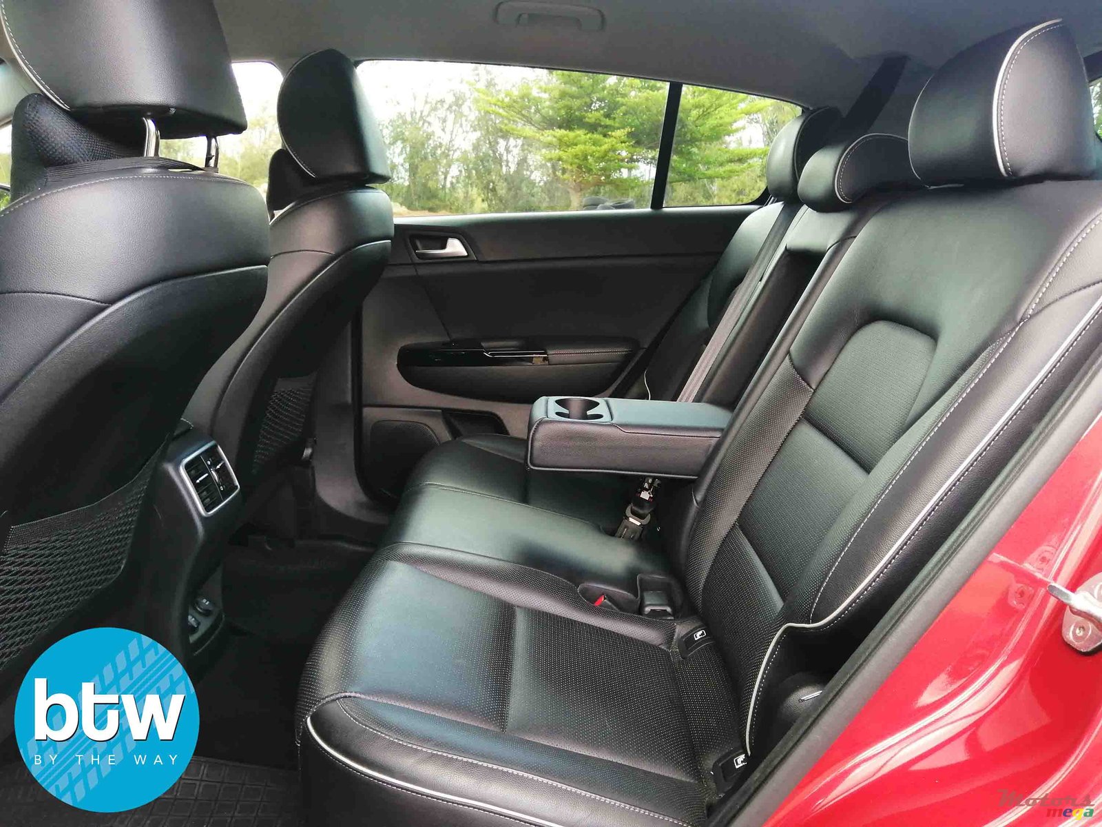 2017' Kia Sportage photo #4