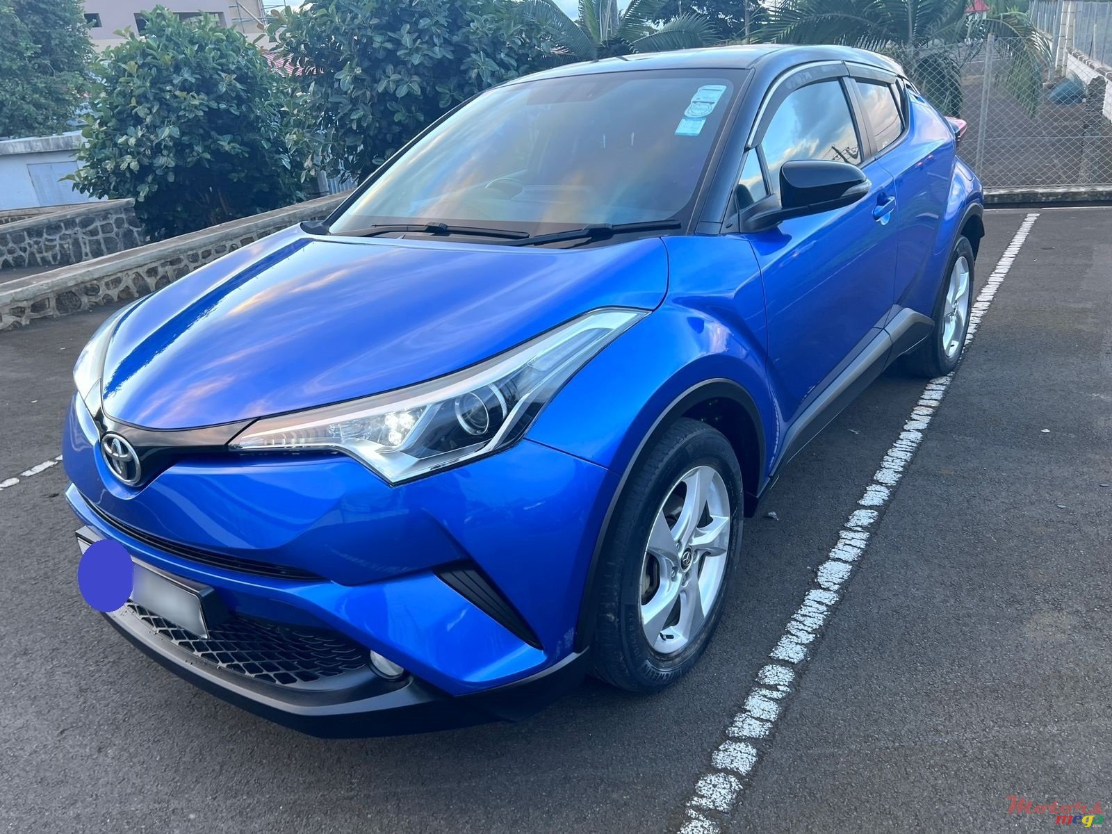 2018' Toyota C-HR photo #2