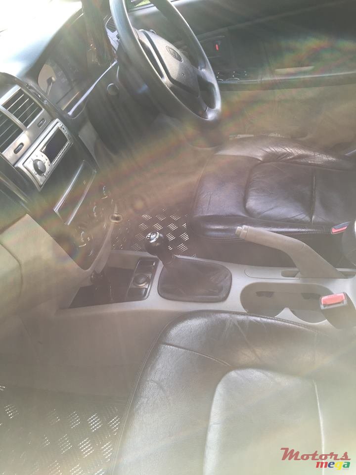 2005' Kia Cerato photo #3