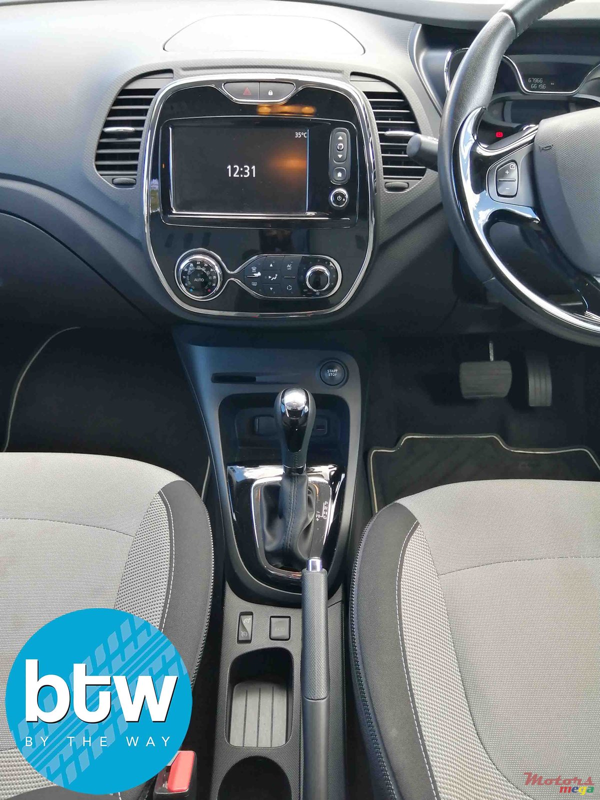 2014' Renault Captur 1.2 Automatic photo #5