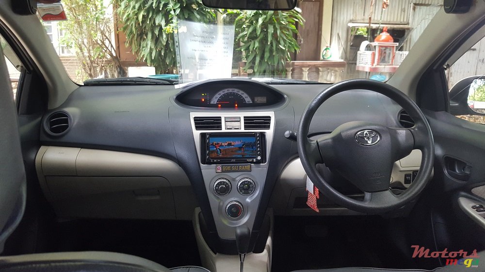 2006' Toyota Belta 1.3 photo #7