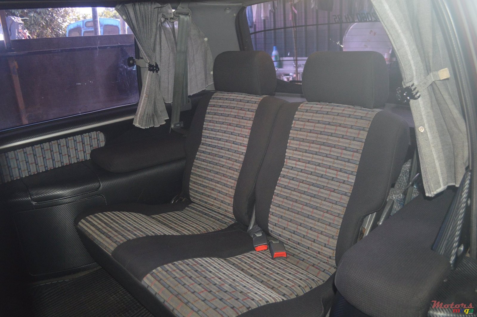 1995' Mitsubishi RVR photo #5