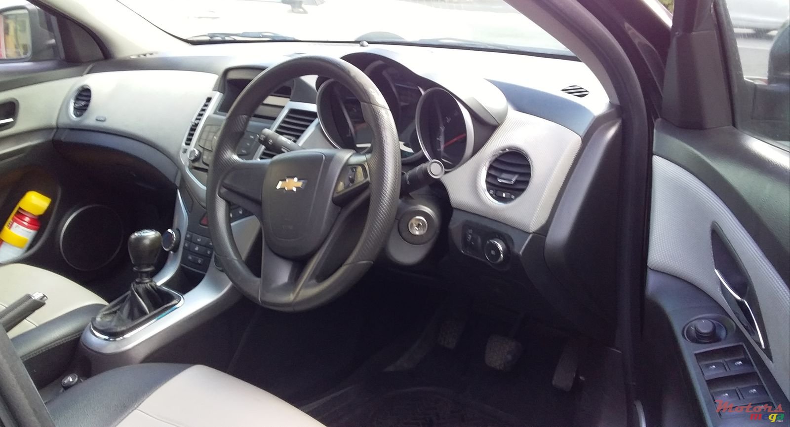 2012' Chevrolet Cruze photo #3