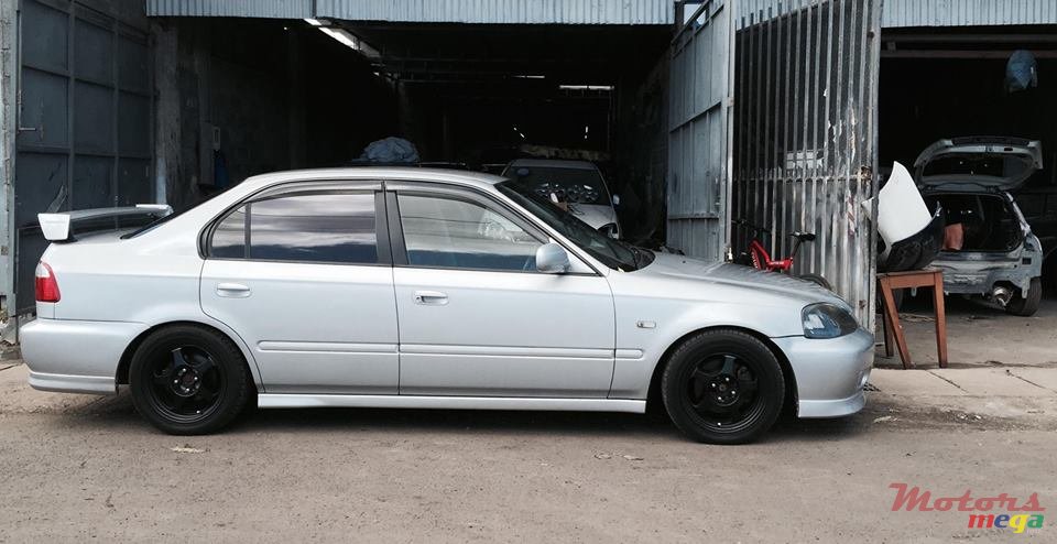 2000' Honda Civic photo #1