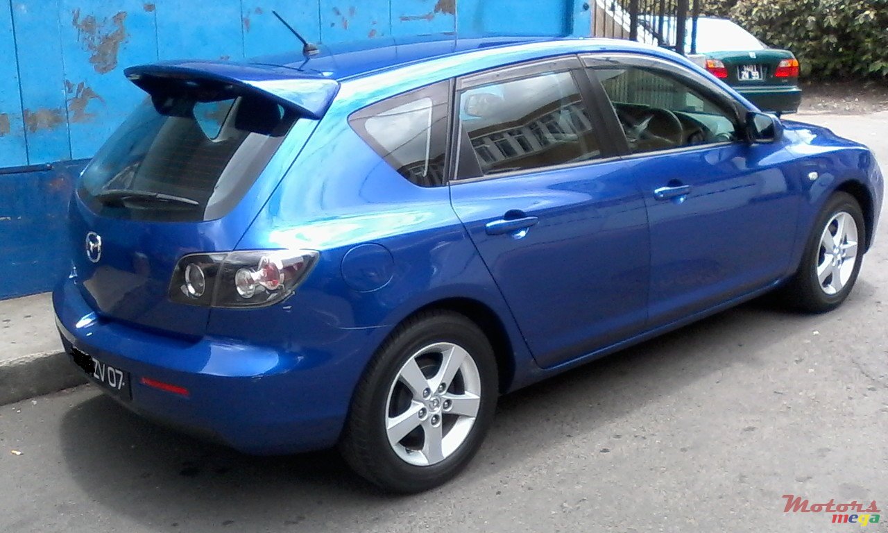 2007' Mazda Axela photo #2