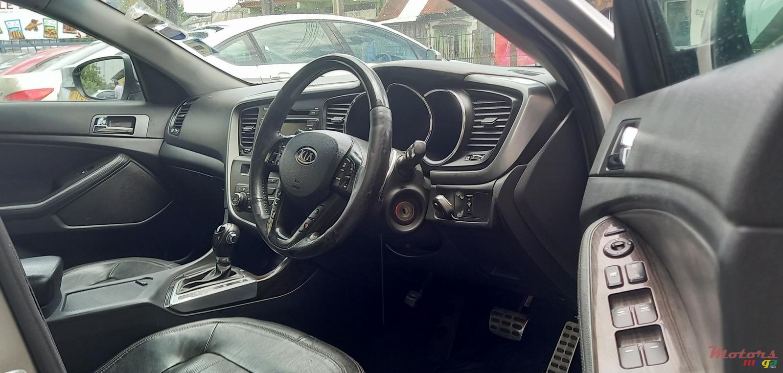 2011' Kia Optima photo #5