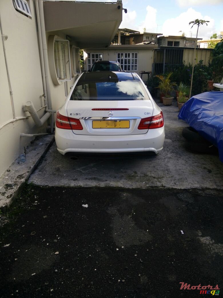 2016' Mercedes-Benz E-Class photo #3