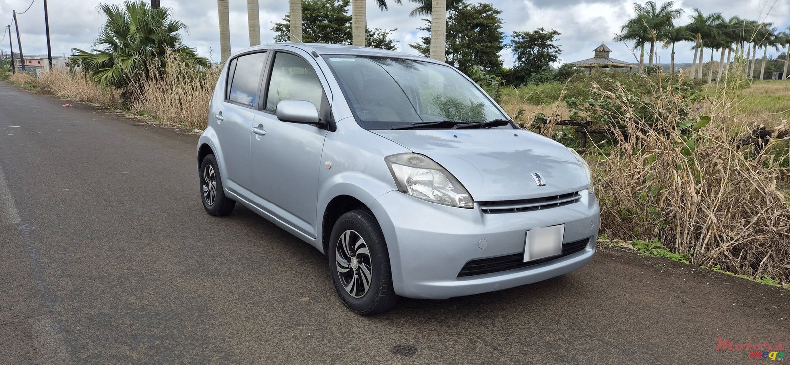 2006' Toyota Passo photo #1