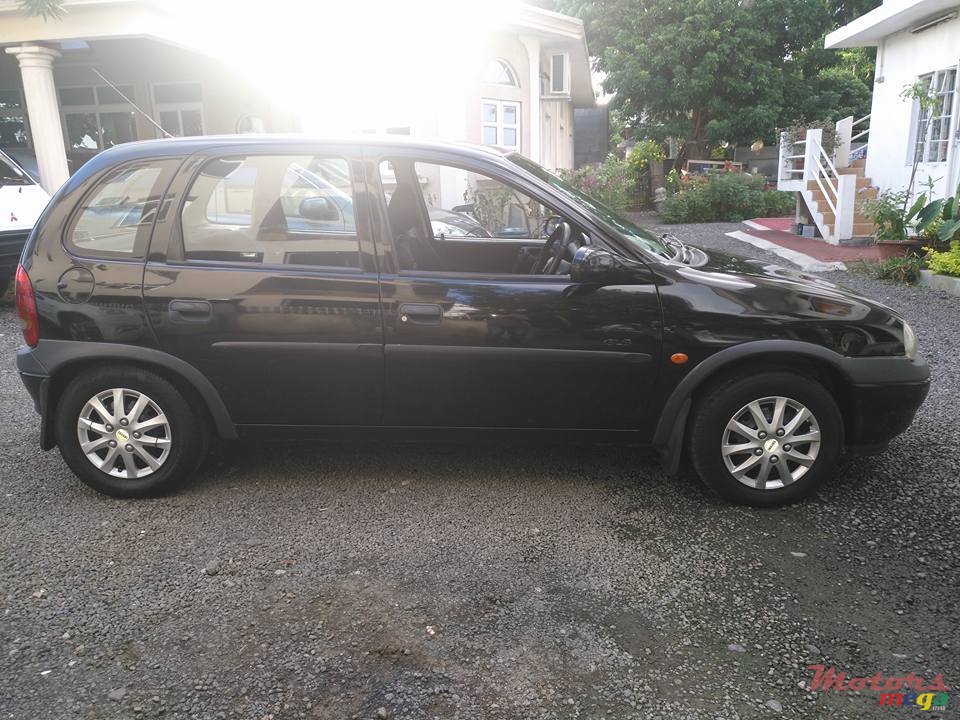 1999' Opel Corsa 1.2 HB photo #2