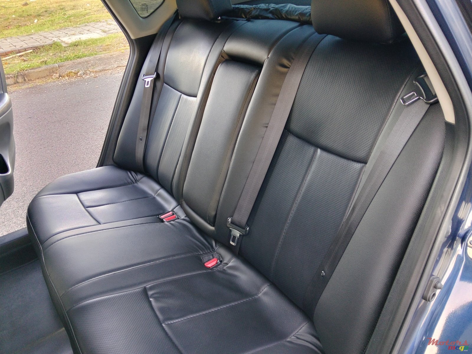 2015' Nissan Sentra Saloon photo #5
