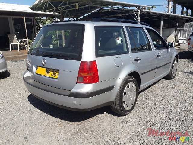 2006' Volkswagen Golf photo #5