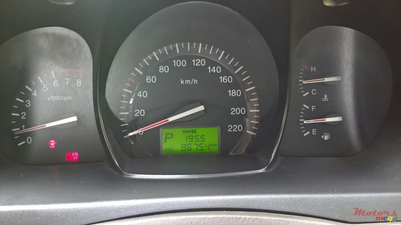 2010' Kia Cerato Lx photo #5