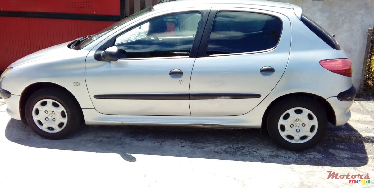2000' Peugeot 206 photo #4