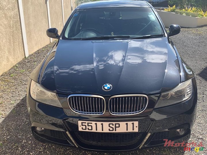 2011' BMW 3 Series photo #7