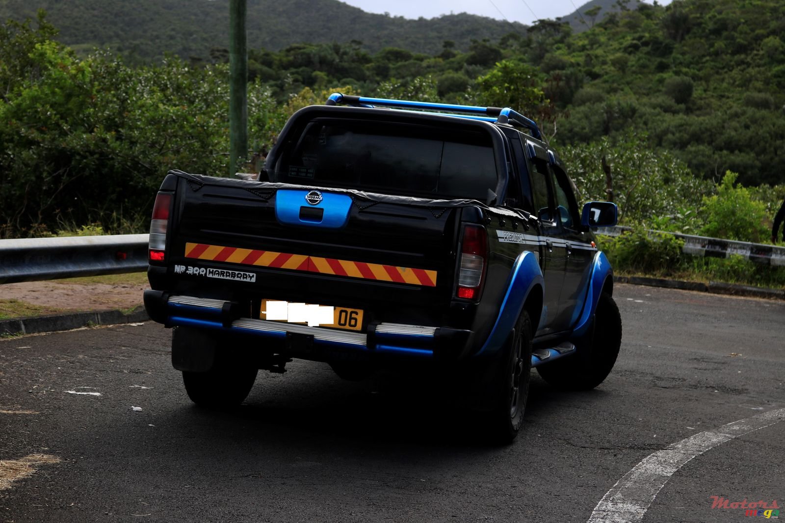 2006' Nissan Hardbody photo #1