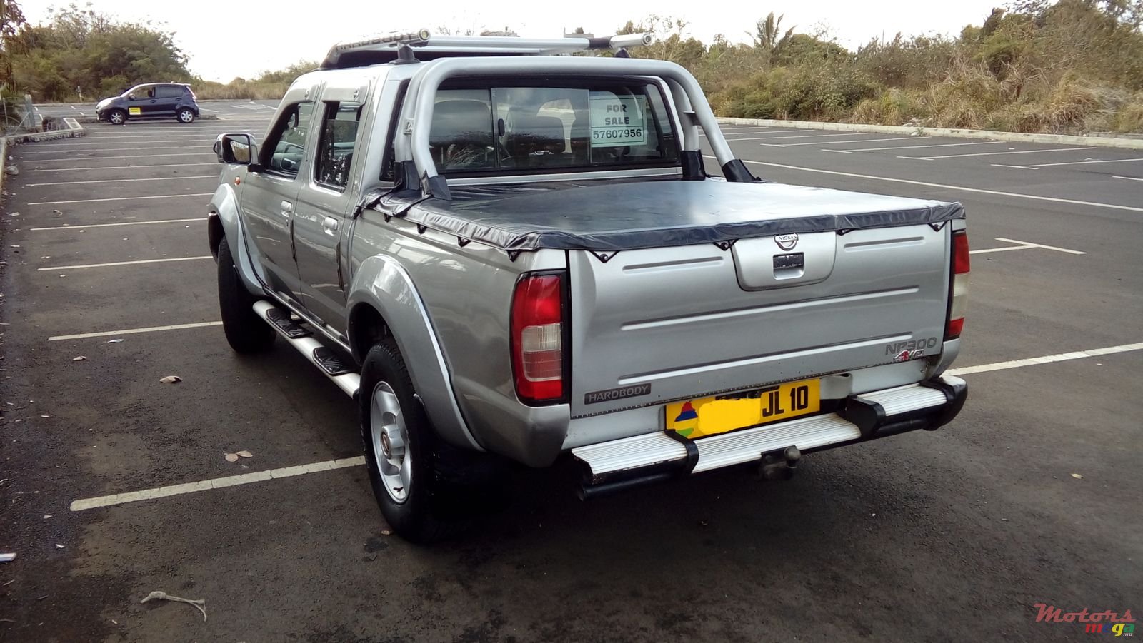 2010' Nissan Hardbody photo #1