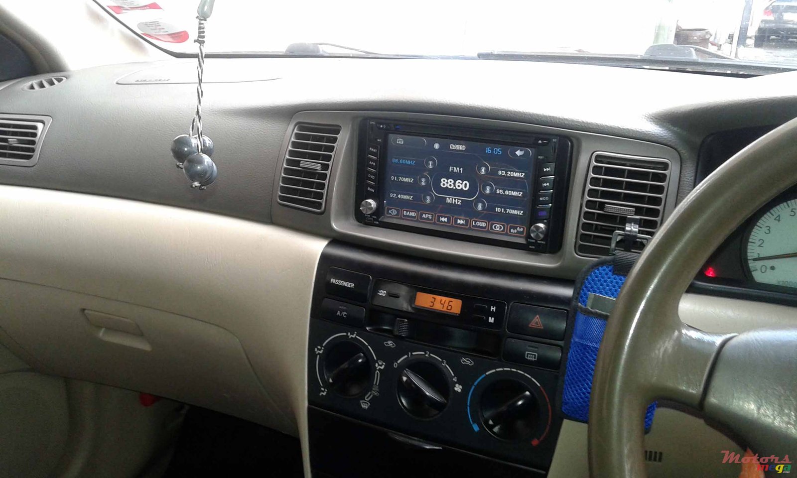 2002' Toyota photo #3