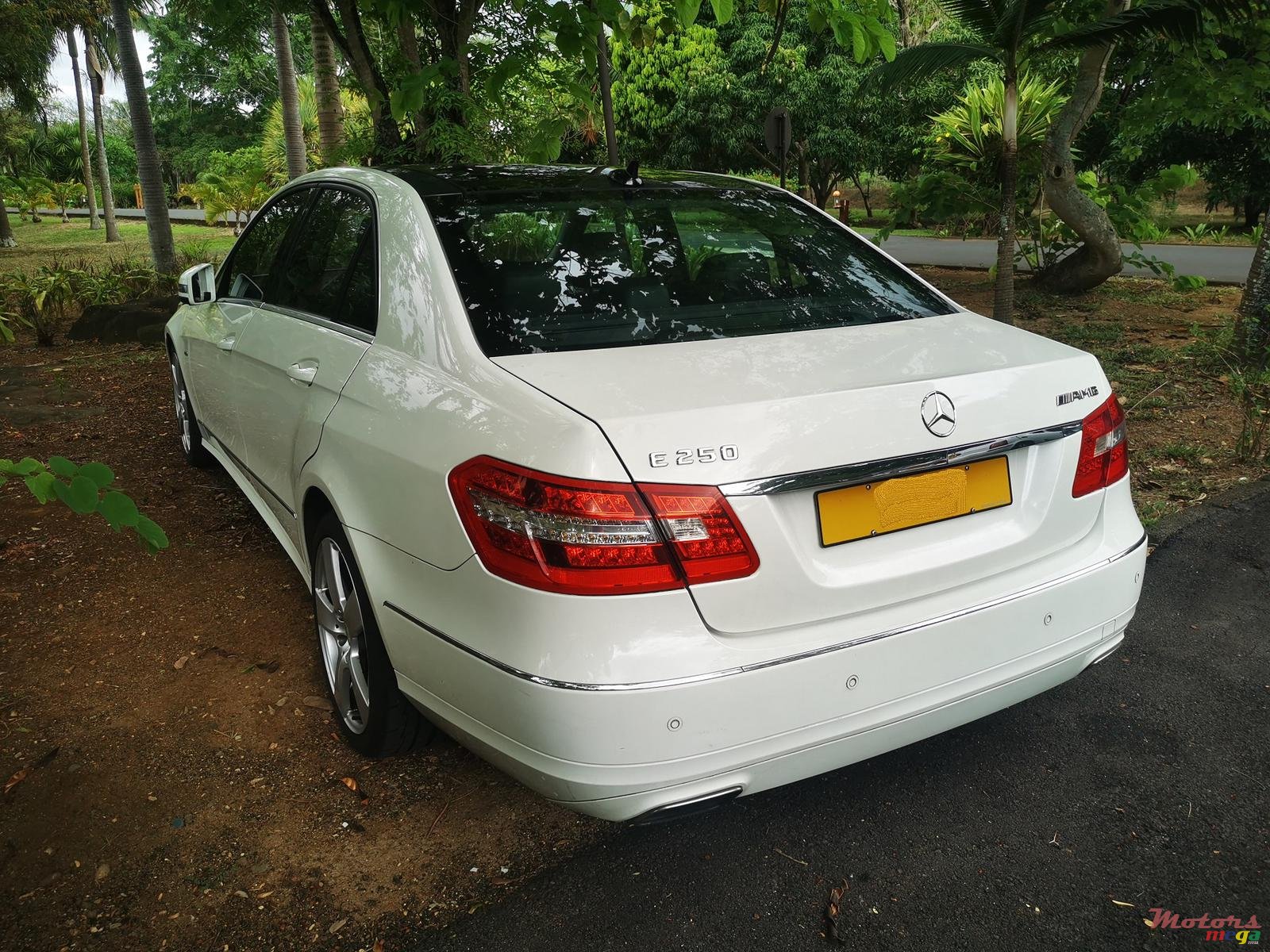 2012' Mercedes-Benz E-Class E250 photo #3