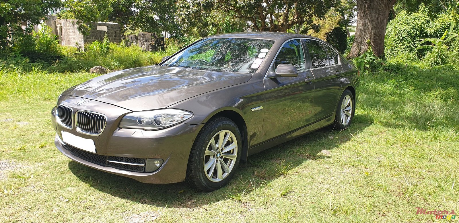 2010' BMW 520 F10 photo #2