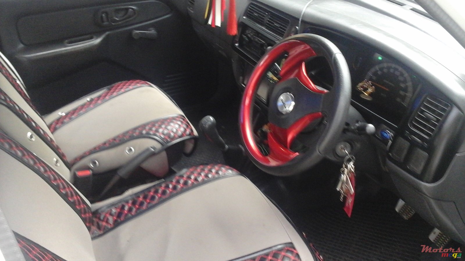 2000' Mitsubishi photo #4