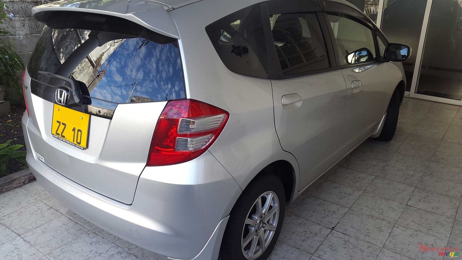 2010' Honda Fit photo #2