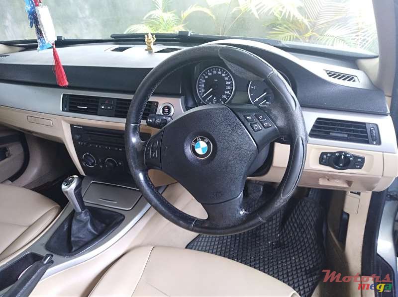 2006' BMW 3 Series photo #2