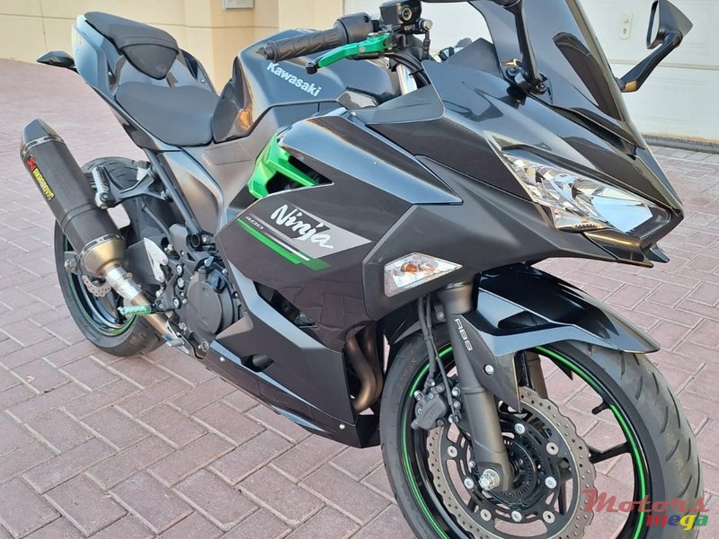 2023' Kawasaki Ninja 400 photo #1